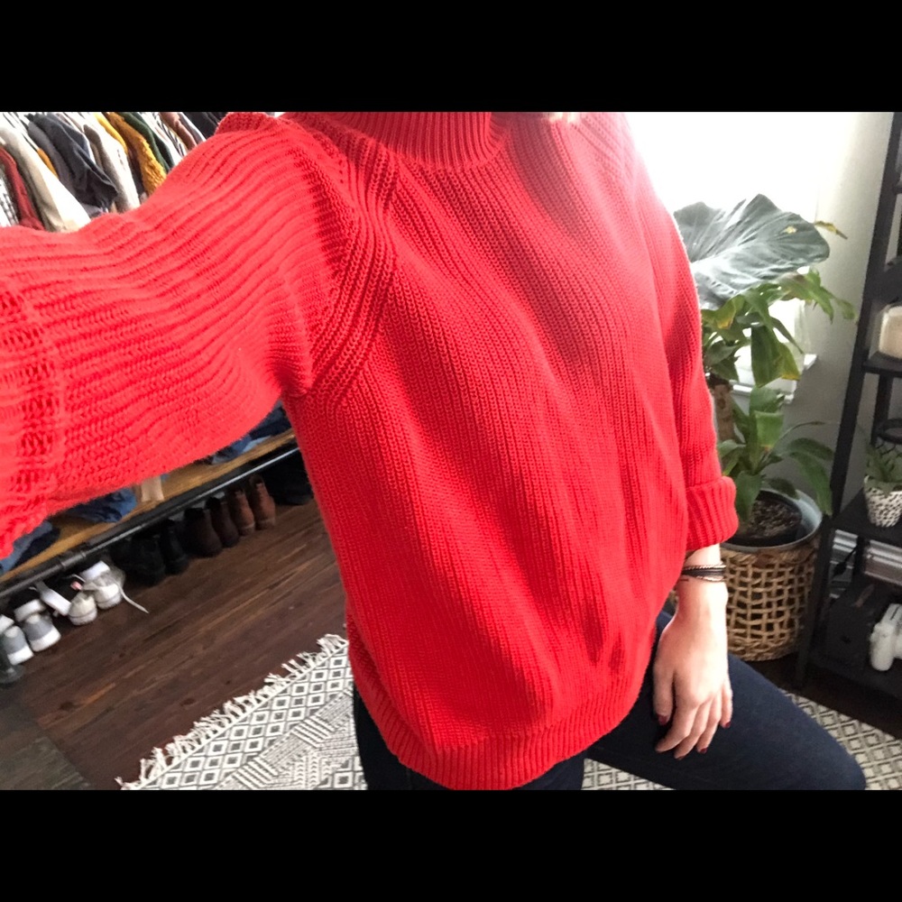 Red sweater - Picture 6 of 7